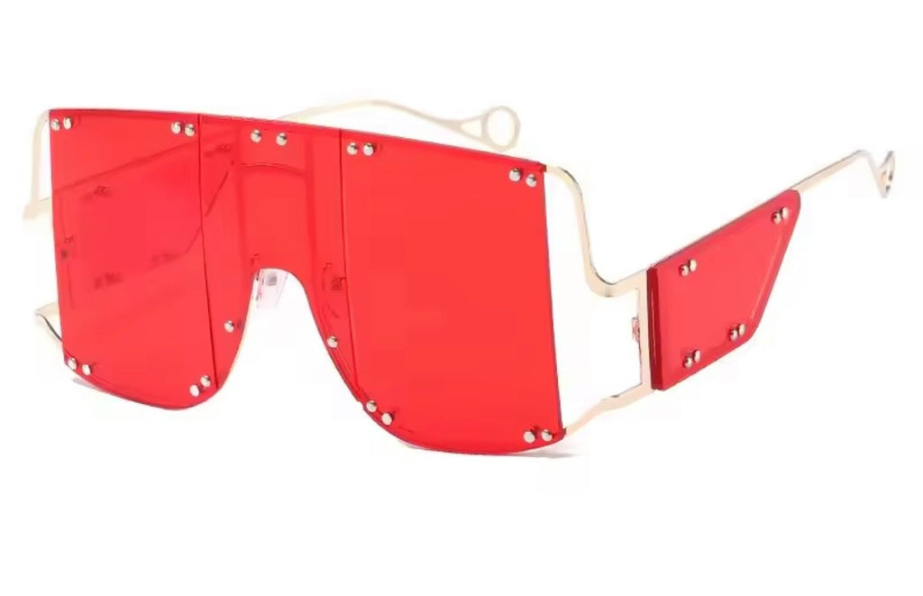 Oversized fashionable glasses